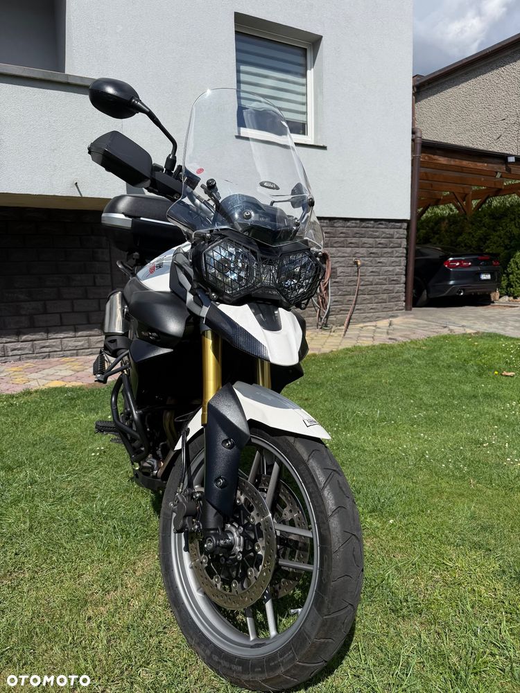 Triumph Tiger - 1