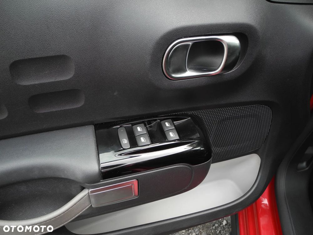 Citroën C3 1.2 PureTech Shine - 24