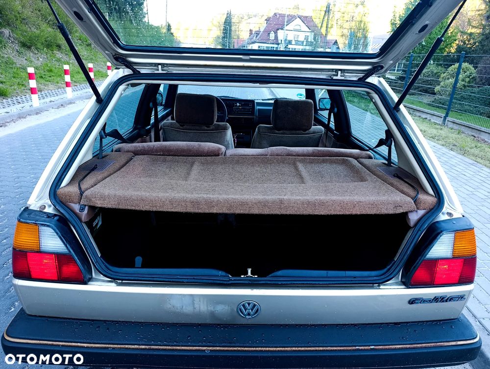 Volkswagen Golf - 16