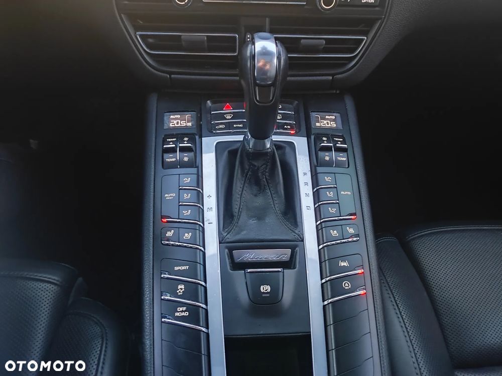 Porsche Macan T PDK - 23