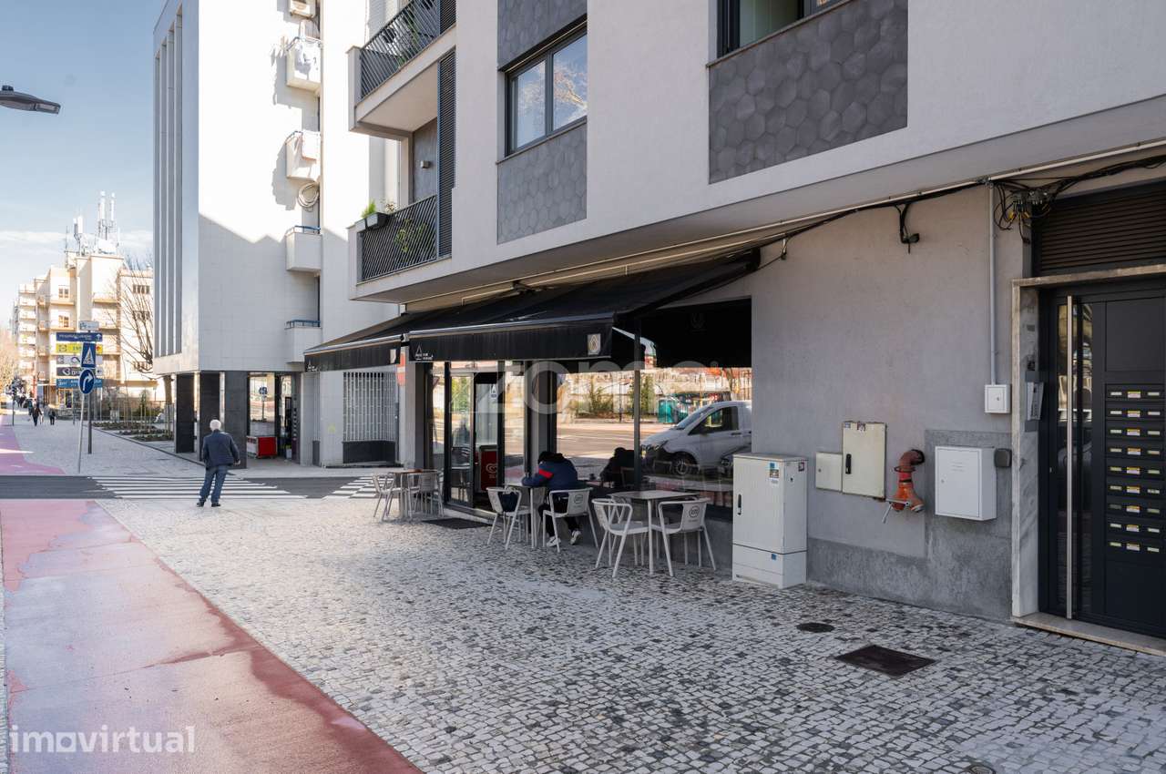 Loja c/ 118m2 na Avenida da Liberdade, Braga - Grande imagem: 2/24