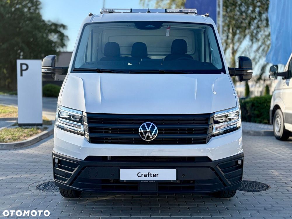 Volkswagen Crafter 35 Podwozie z pojedynczą kabiną silnik: 2,0 l EU6 SCR 177 KM / skrzynia biegów: Przedni napęd automatyczna 8-biegowa rozstaw osi: 4490 mm - 5