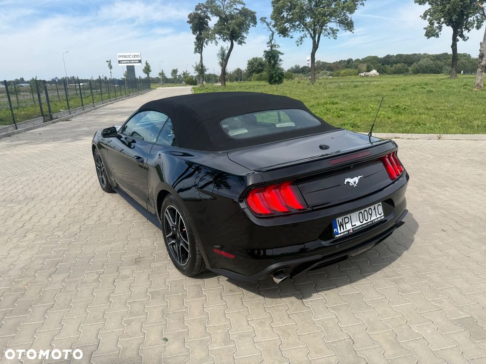 Ford Mustang - 20