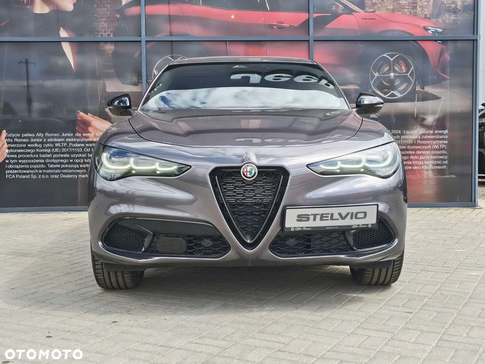 Alfa Romeo Stelvio - 8