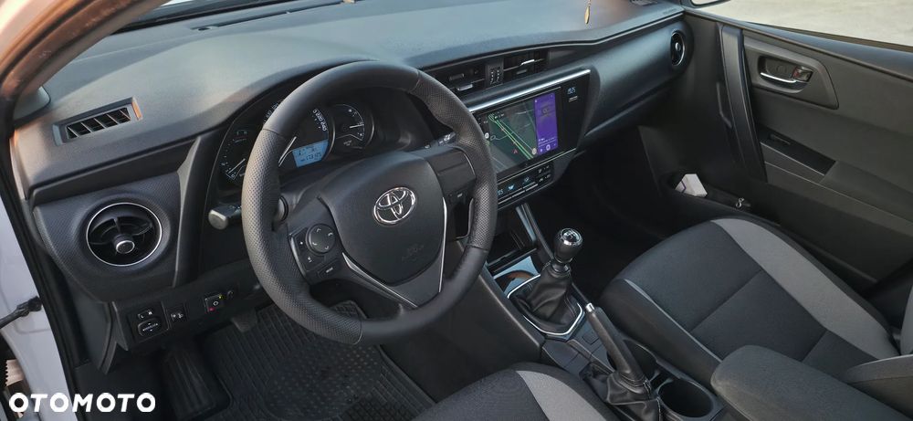 Toyota Auris 1.33 VVT-i Premium Comfort - 19