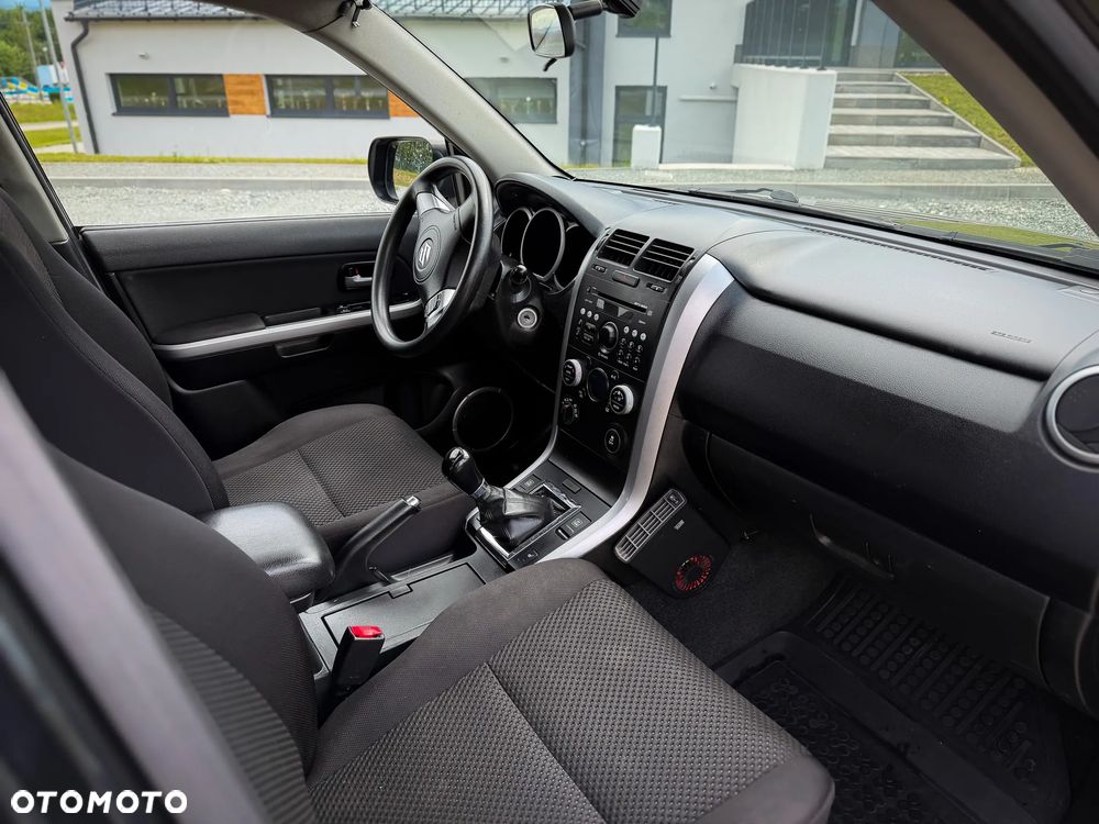 Suzuki Grand Vitara 1.9 DDiS Comfort EU5 - 6