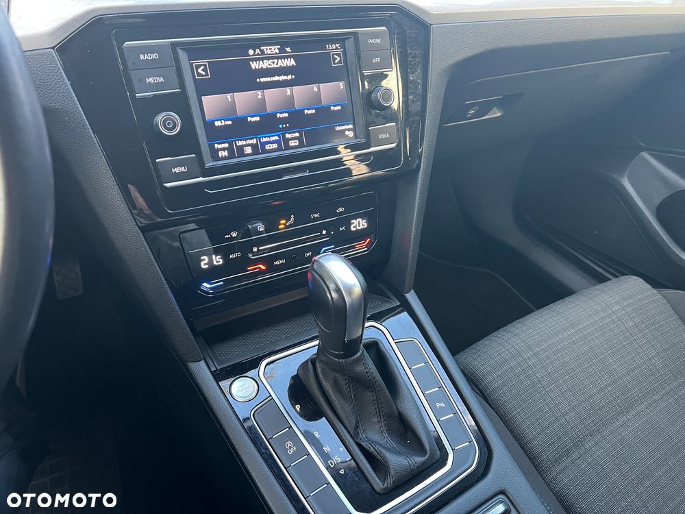 Volkswagen Passat 2.0 TDI EVO Business DSG - 25