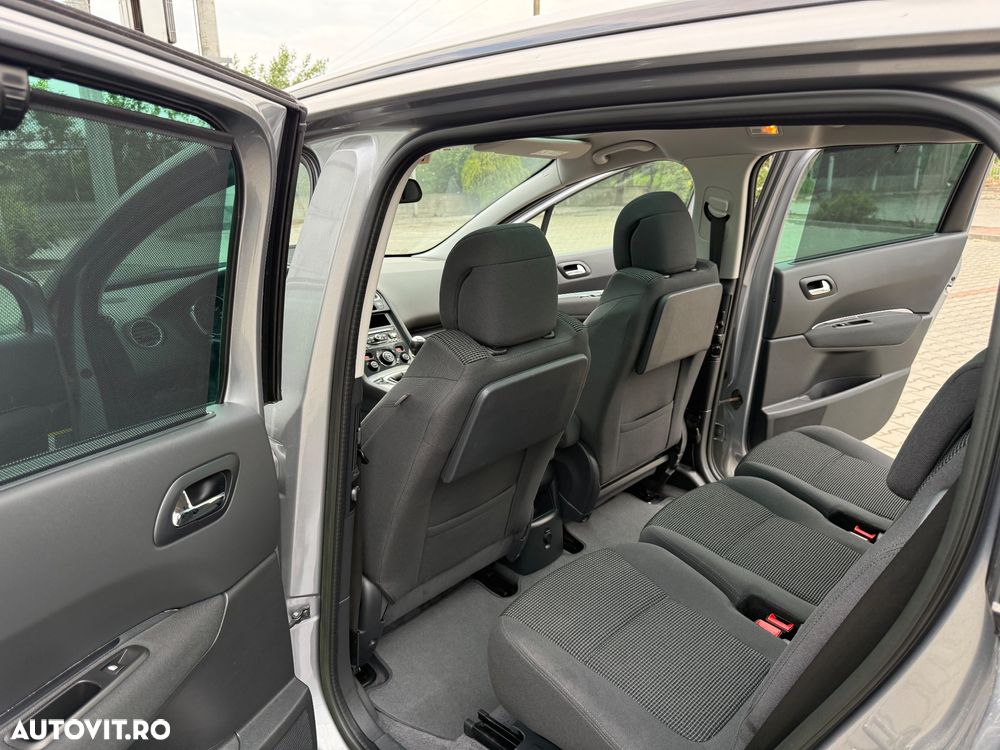Peugeot 5008 1.6 THP Active - 19