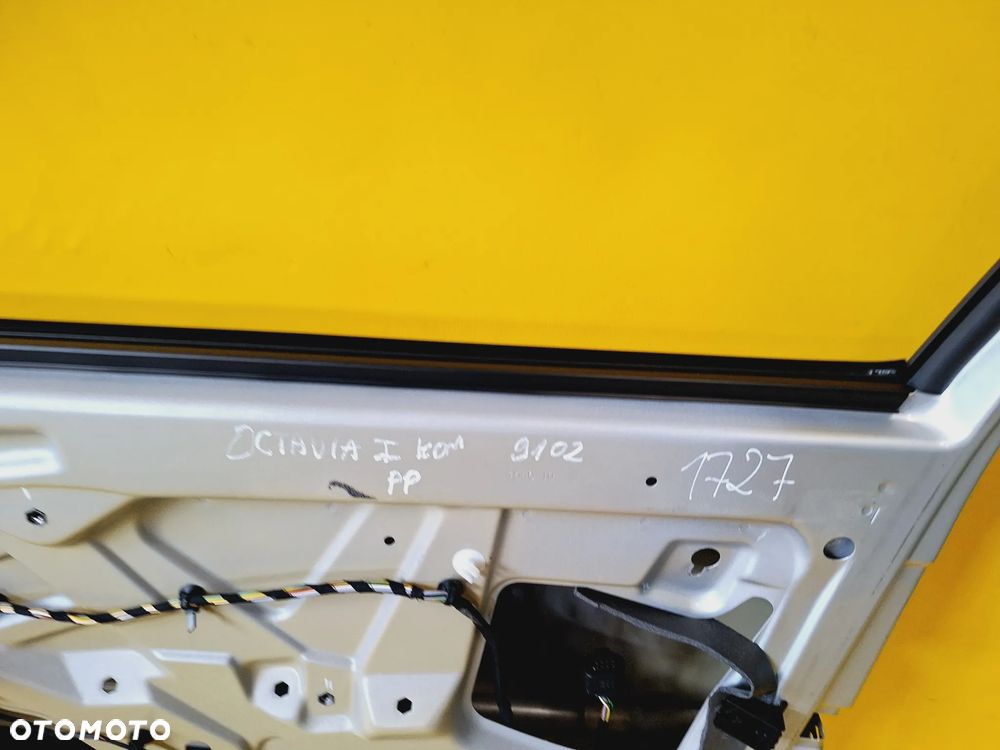 DRZWI PRAWY PRZÓD PRAWE PRZEDNIE SKODA OCTAVIA I KOMBI LAK: 9102 NR1727 - 9