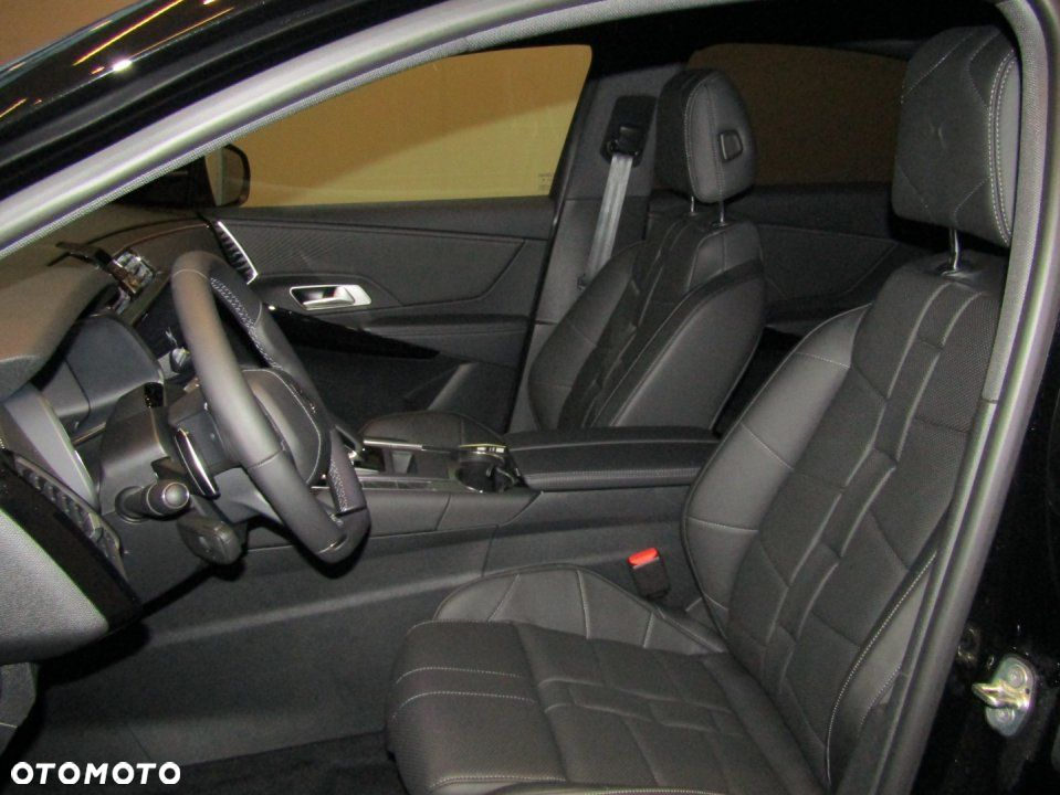 DS Automobiles DS 7 Crossback - 11
