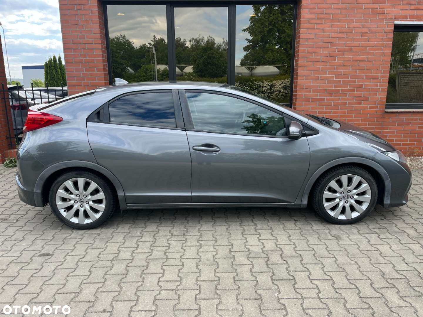 Honda Civic 1.8 i-VTEC Sport - 22