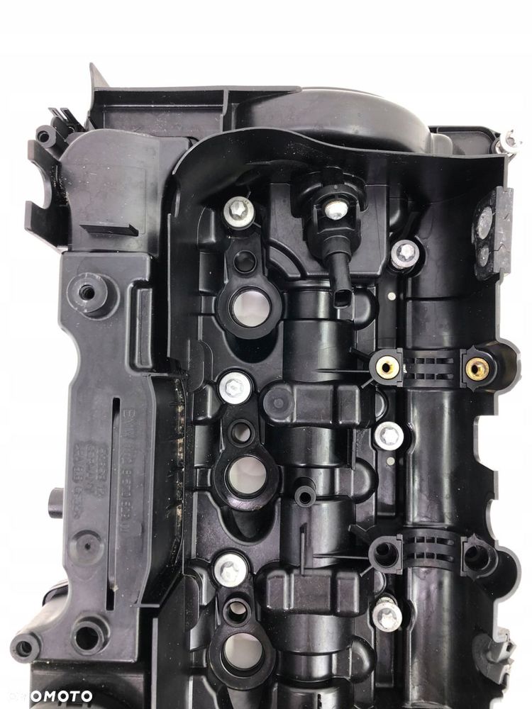 BMW F10 N47 POKRYWA ZAWORÓW 8570829 8966888 - 3