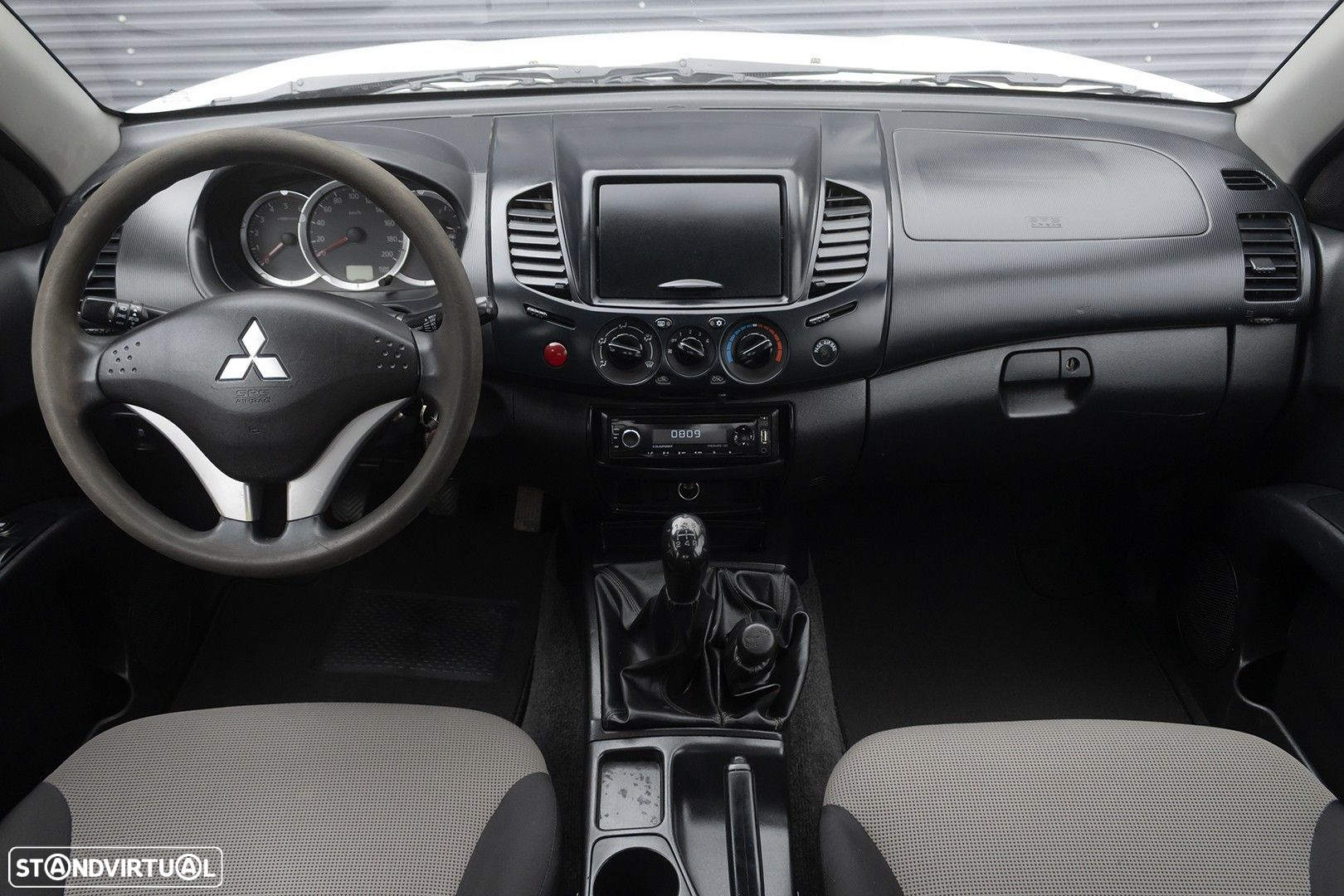 Mitsubishi L200 2.5 DI-D CS Inform AC 4WD - 8
