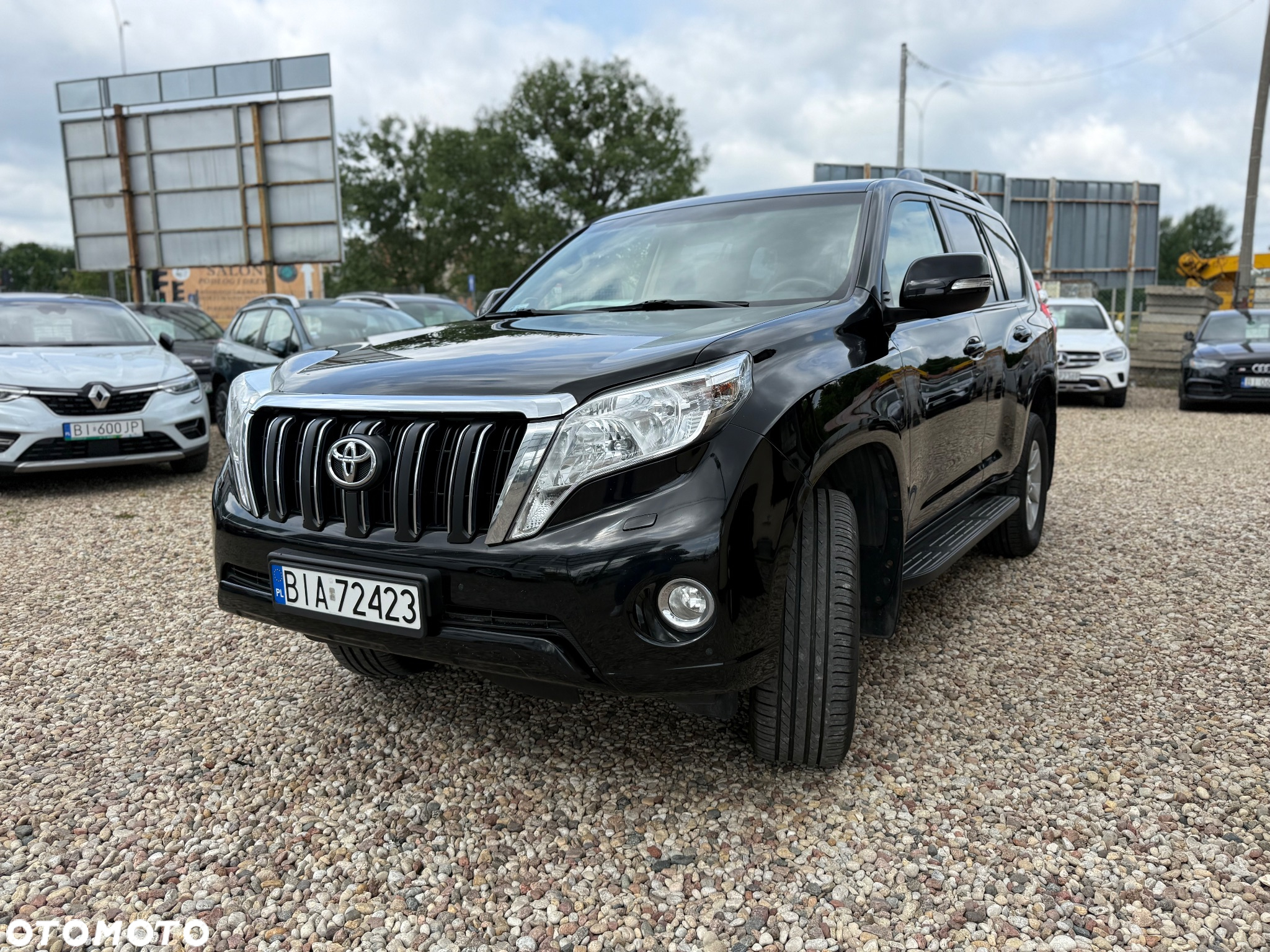 Toyota Land Cruiser - 2