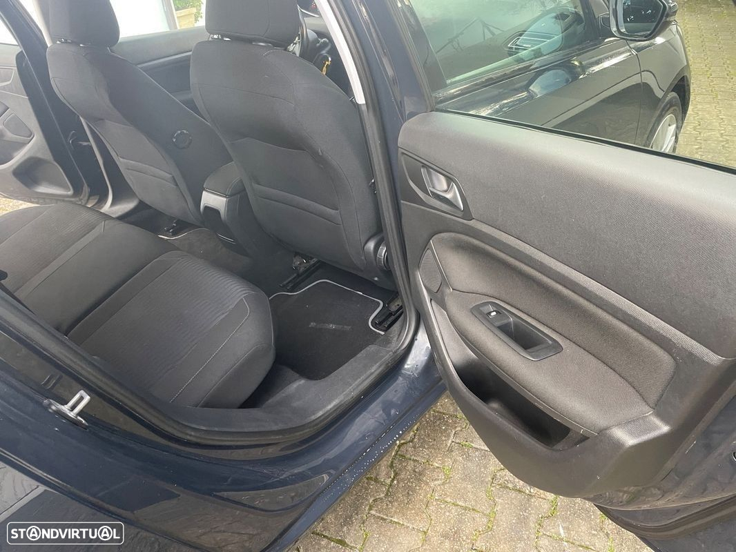 Peugeot 308 SW - 17