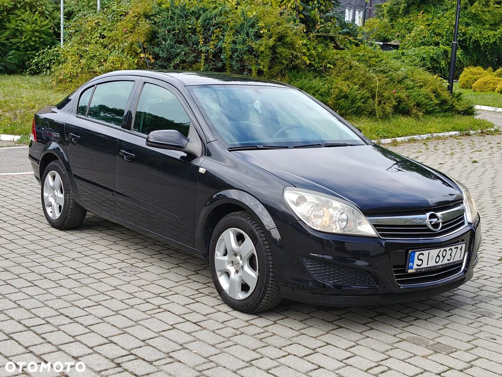Opel Astra 1.6 Enjoy - 12