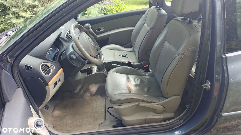 Renault Clio - 12