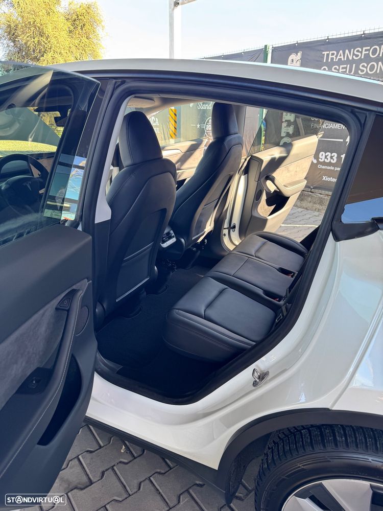 Tesla Model Y Long Range Tração Integral - 14