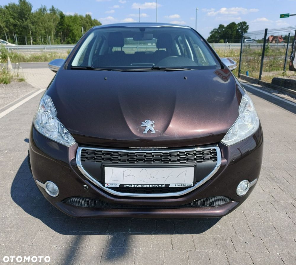 Peugeot 208 - 5