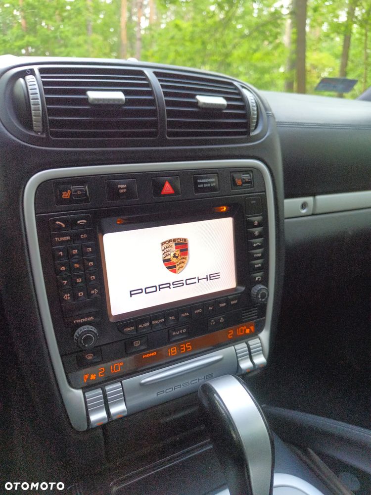 Porsche Cayenne - 28
