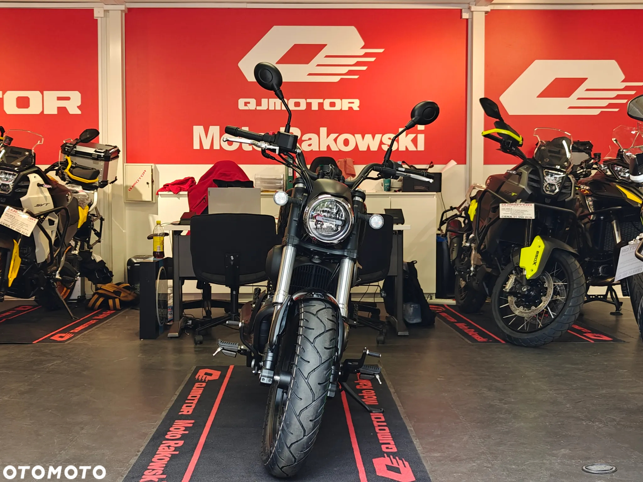 QJMOTOR SRV 125 - 5