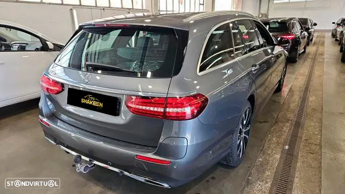 Mercedes-Benz E 300 de AMG Line - 2