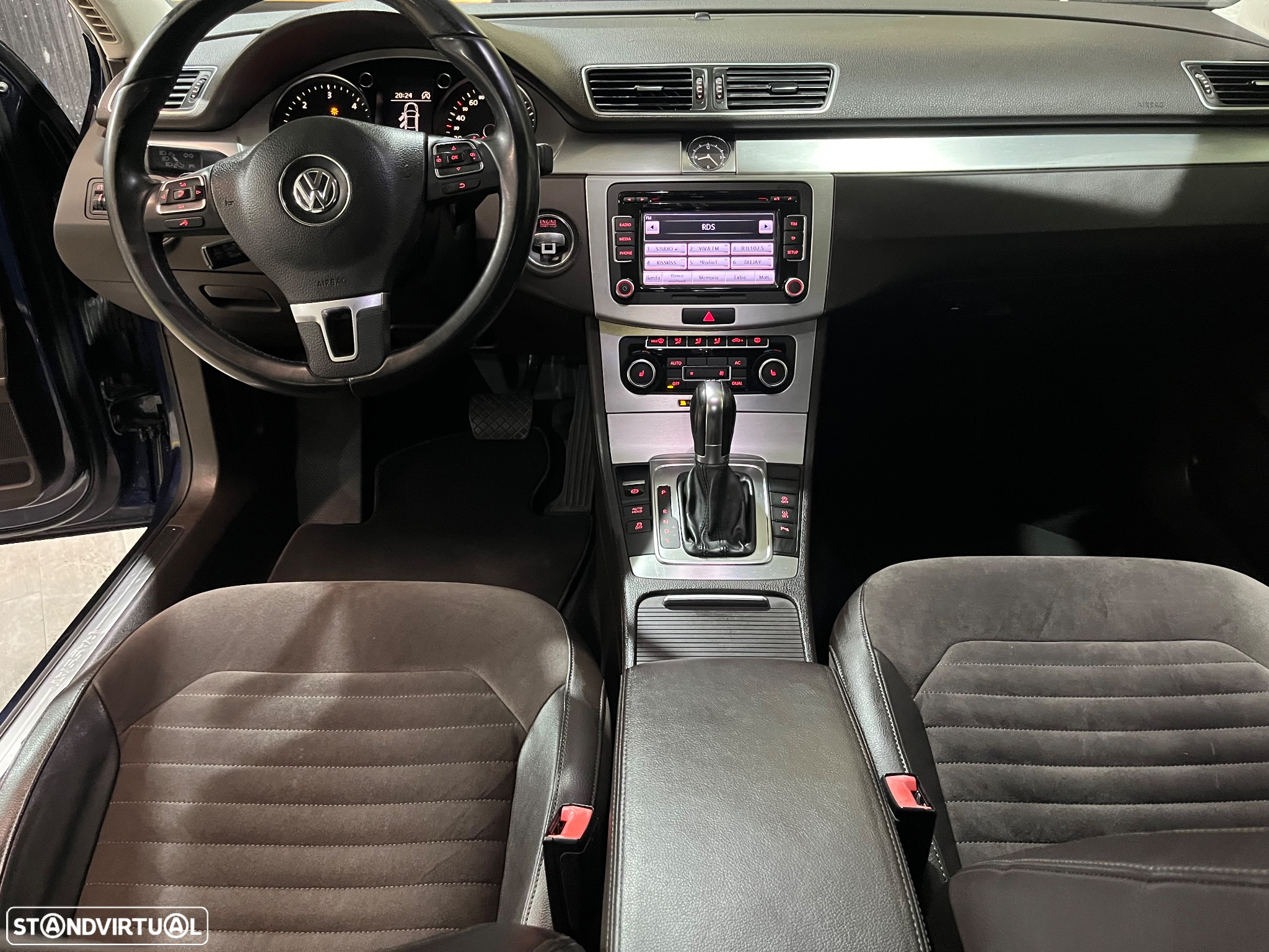 VW Passat 2.0 TDI DSG BlueMotion Comfortline - 13