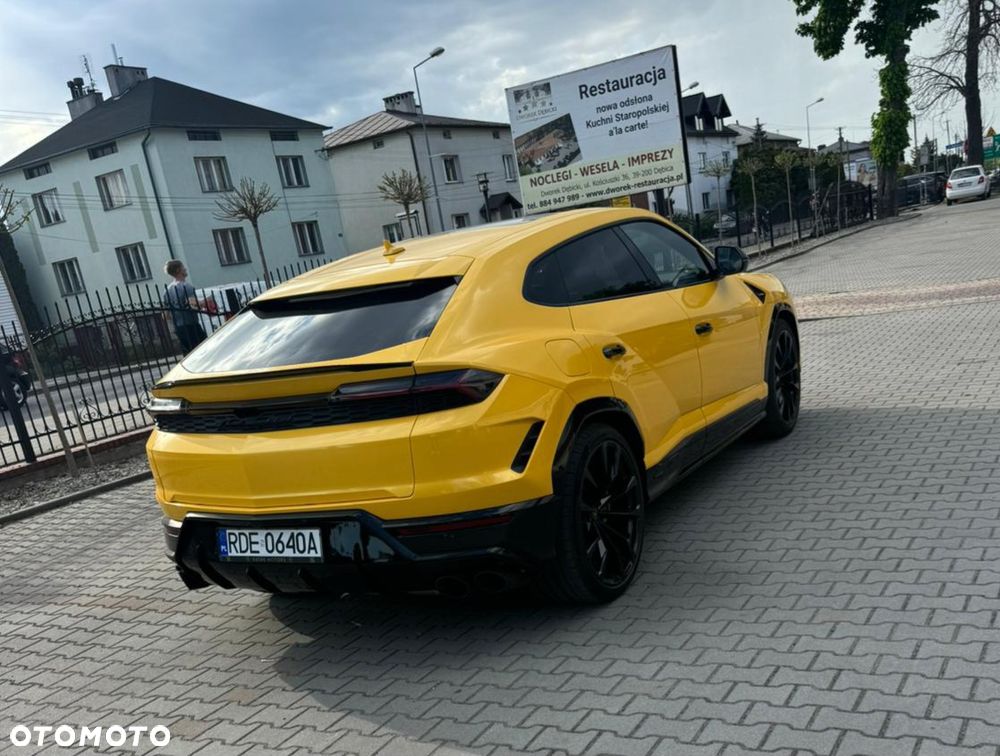 Lamborghini Urus - 4
