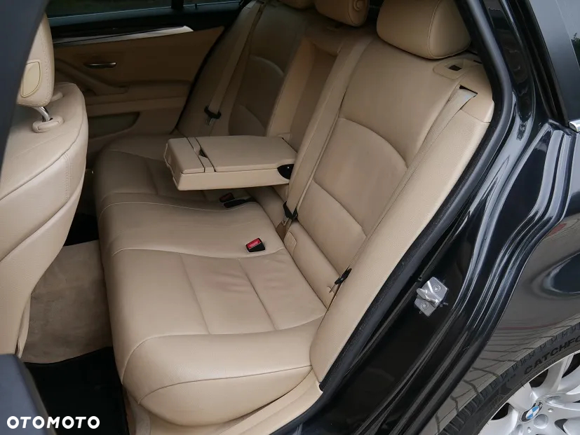 BMW Seria 5 530d Touring Sport-Aut - 27