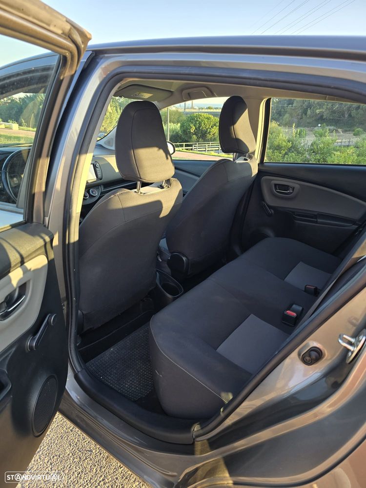 Toyota Yaris - 7
