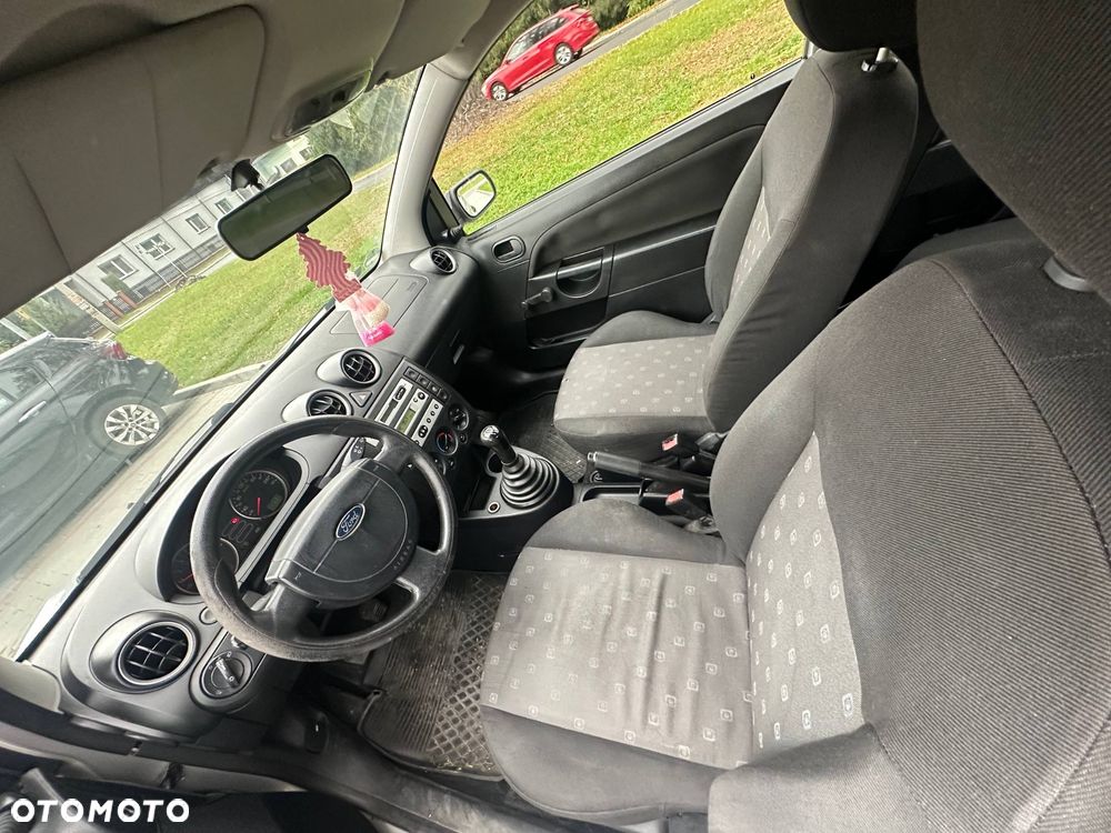 Ford Fiesta 1.3 Ambiente - 15