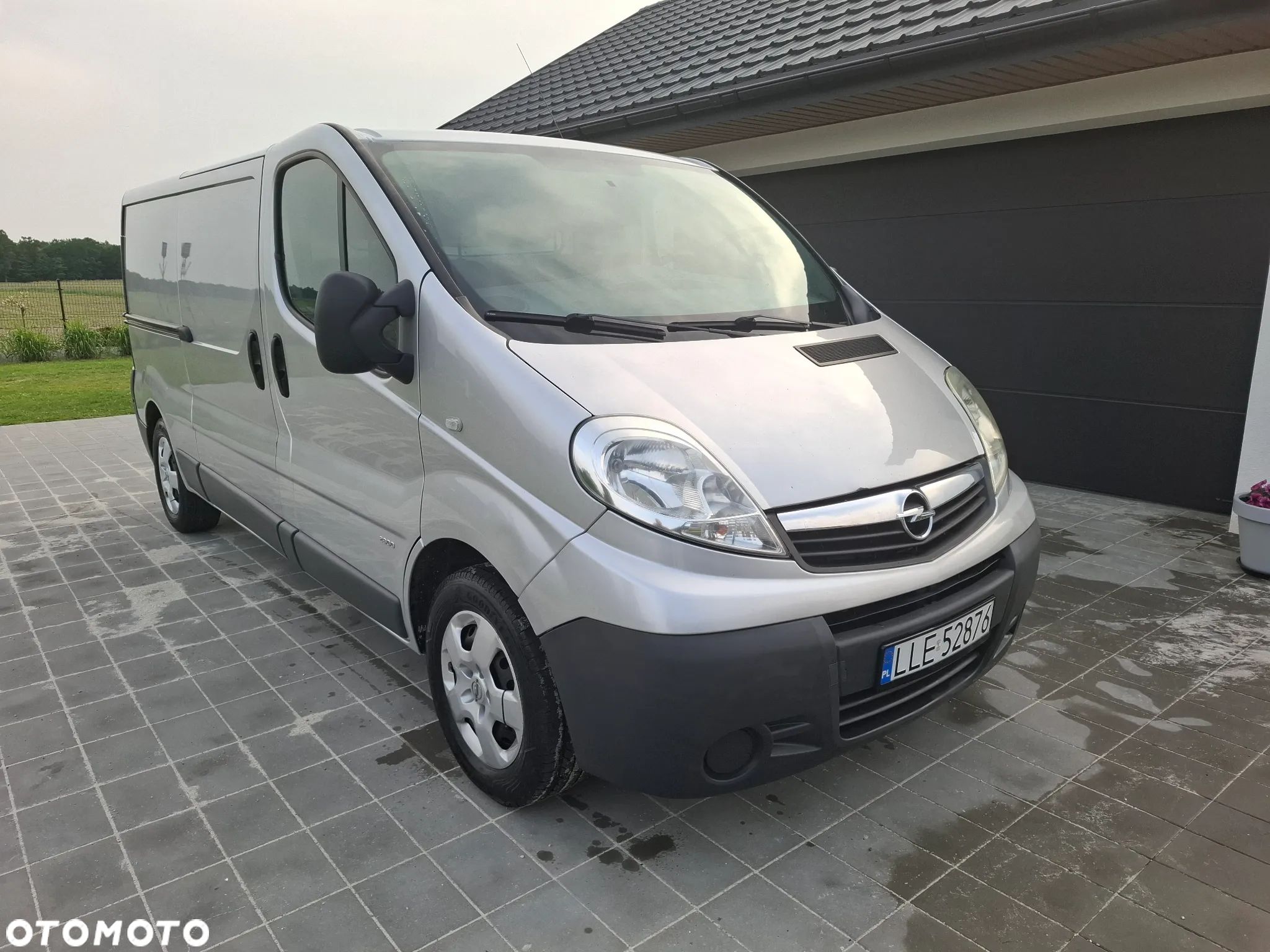 Opel Vivaro - 1