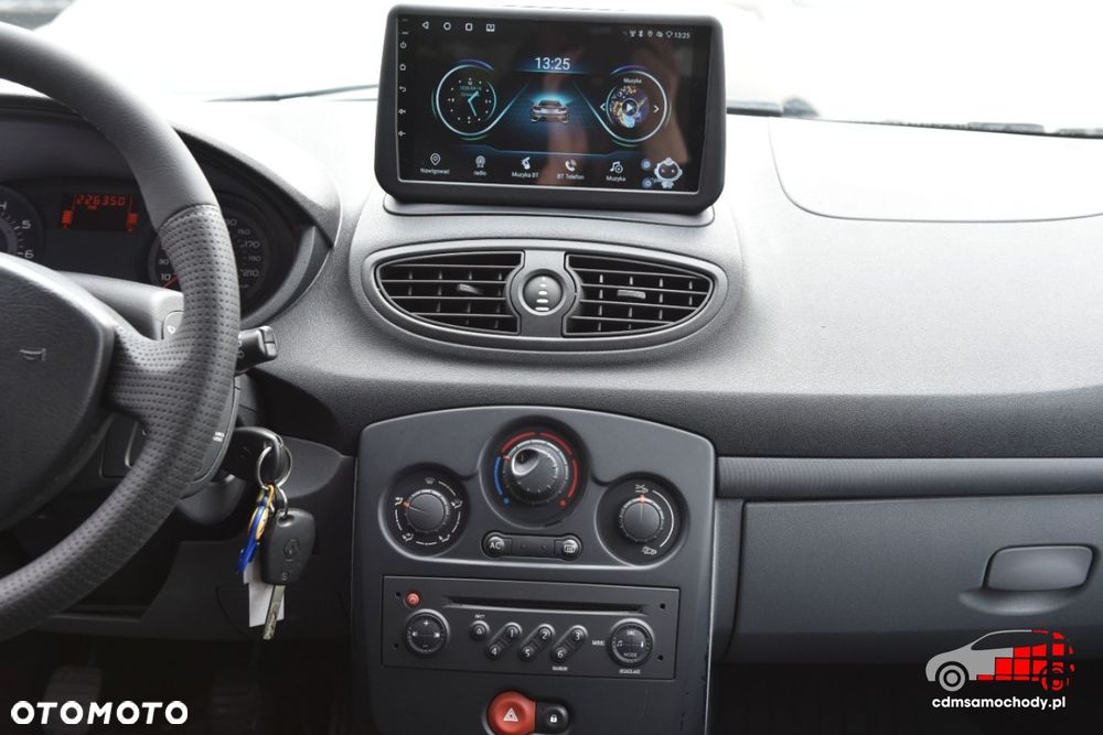 Renault Clio - 25