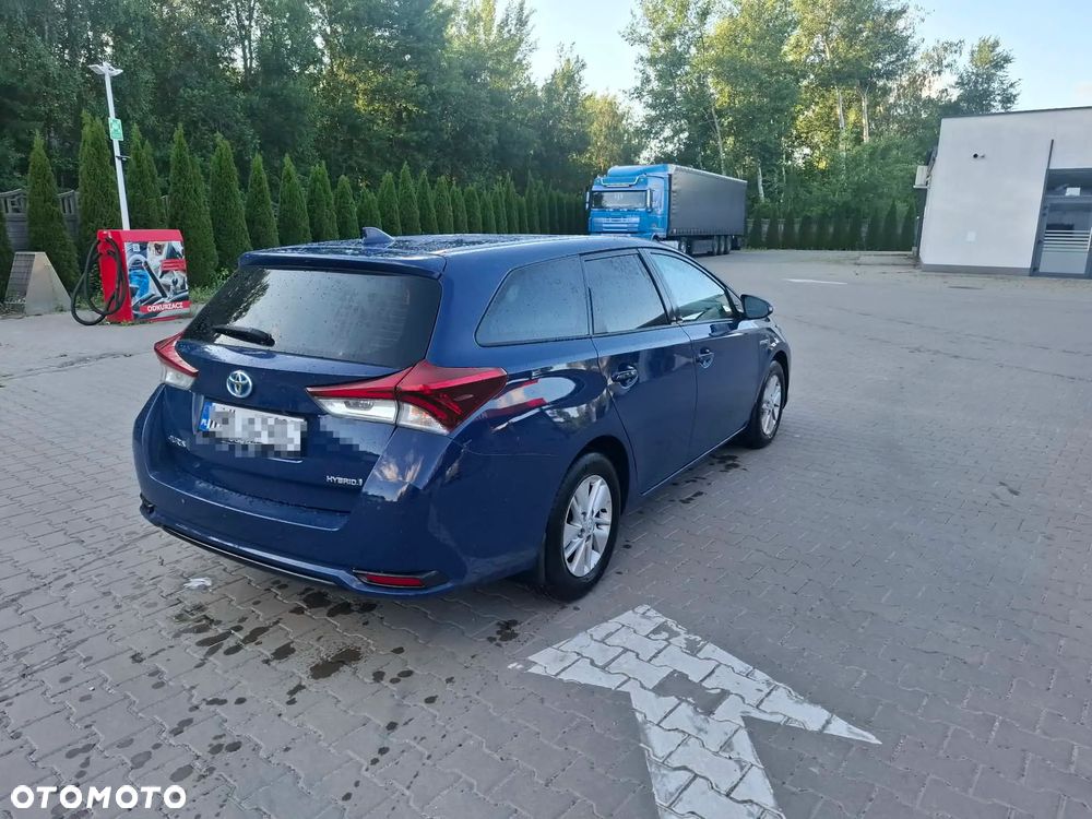 Toyota Auris - 1