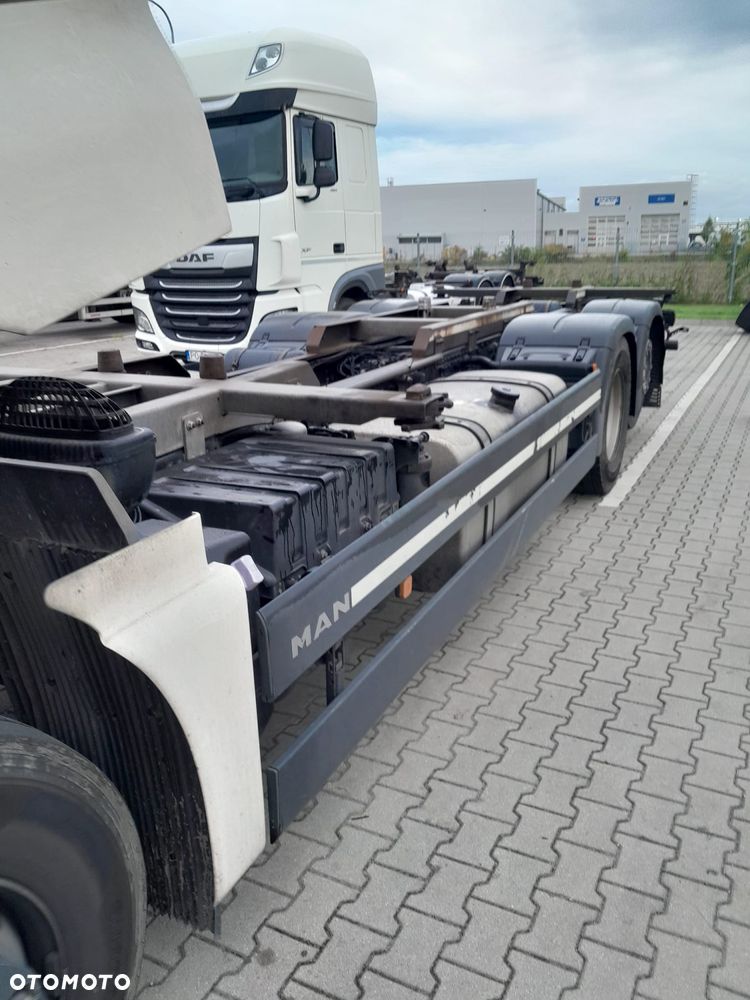 MAN TGX - 24