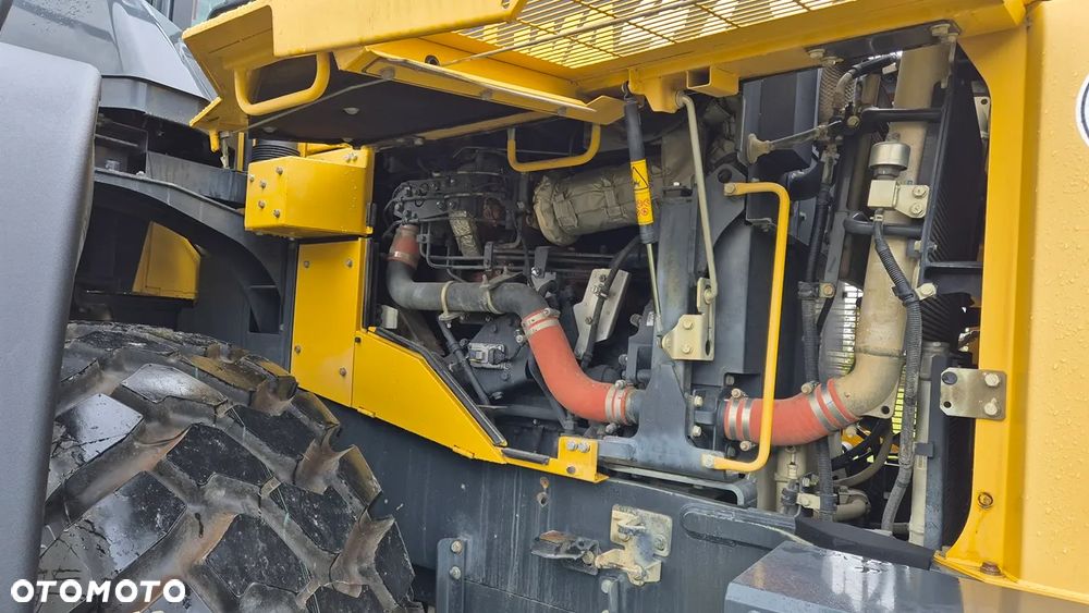 Komatsu WA-470-8,sprowadzona,nowe opony,full wersja - 16