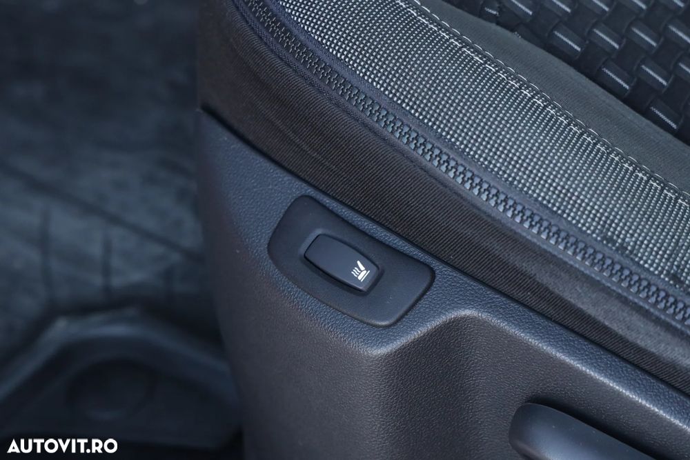 Renault Captur ENERGY TCe 120 EDC Intens - 24