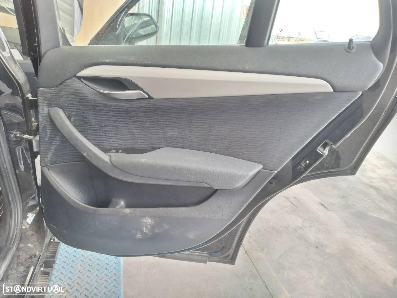 FORRA DA PORTA TRASEIRA DIREITA BMW SERIE X1 E84 - 1