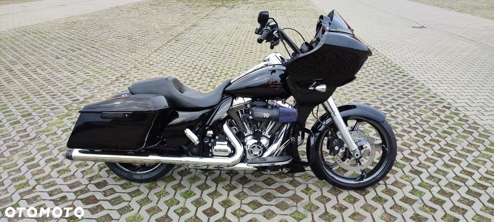 Harley-Davidson Touring Road Glide - 1
