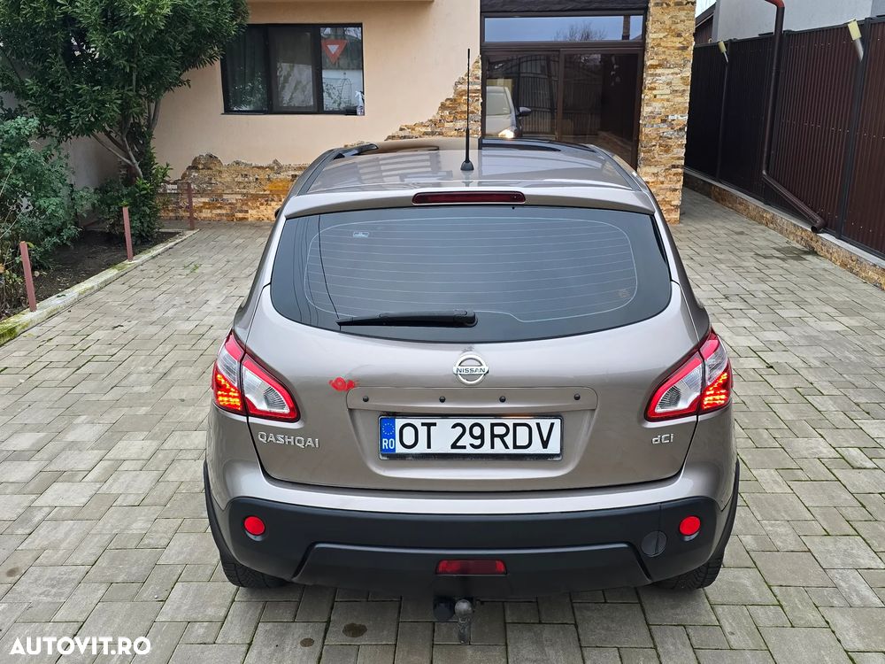 Nissan Qashqai 1.6 dCi DPF tekna - 11