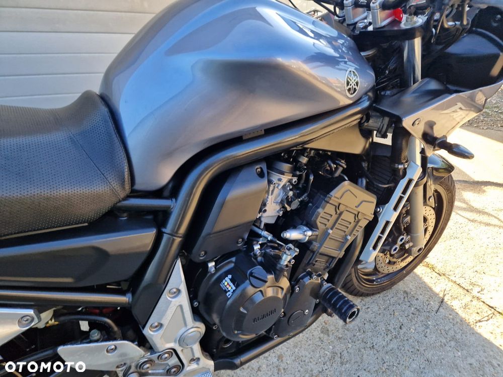 Yamaha FZS - 18
