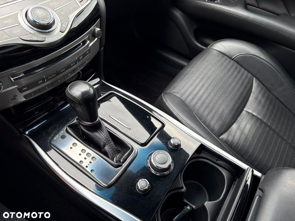 Infiniti Q70 2.2d Premium Executive - 18