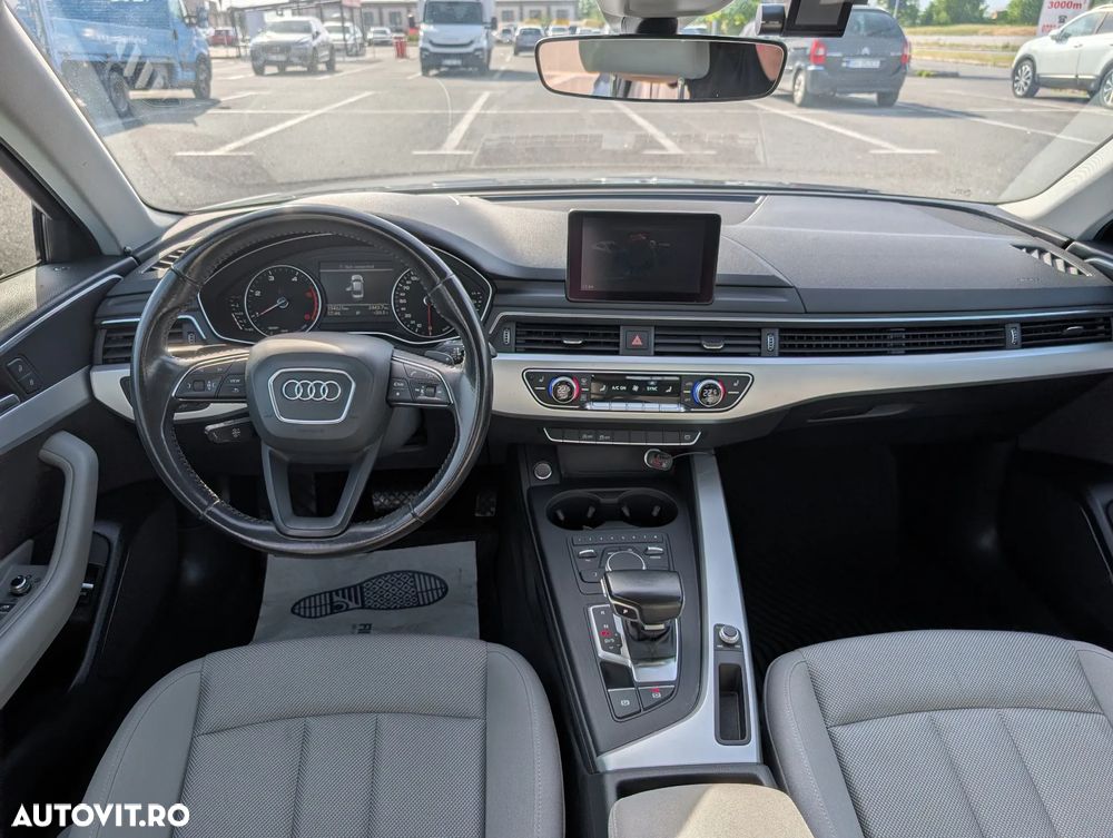 Audi A4 2.0 TDI S tronic - 23