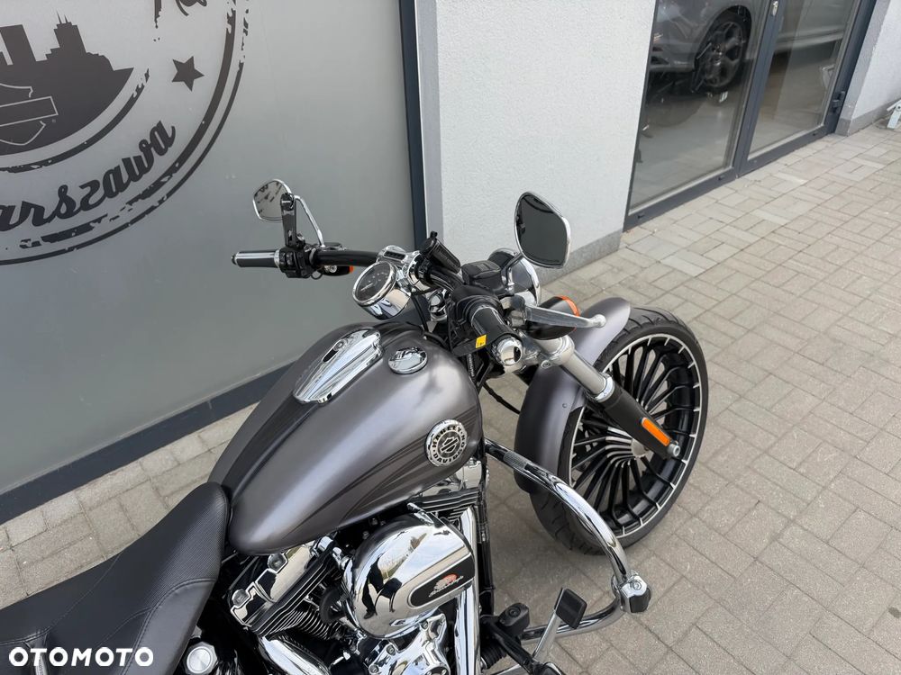 Harley-Davidson FXSB Breakout - 15