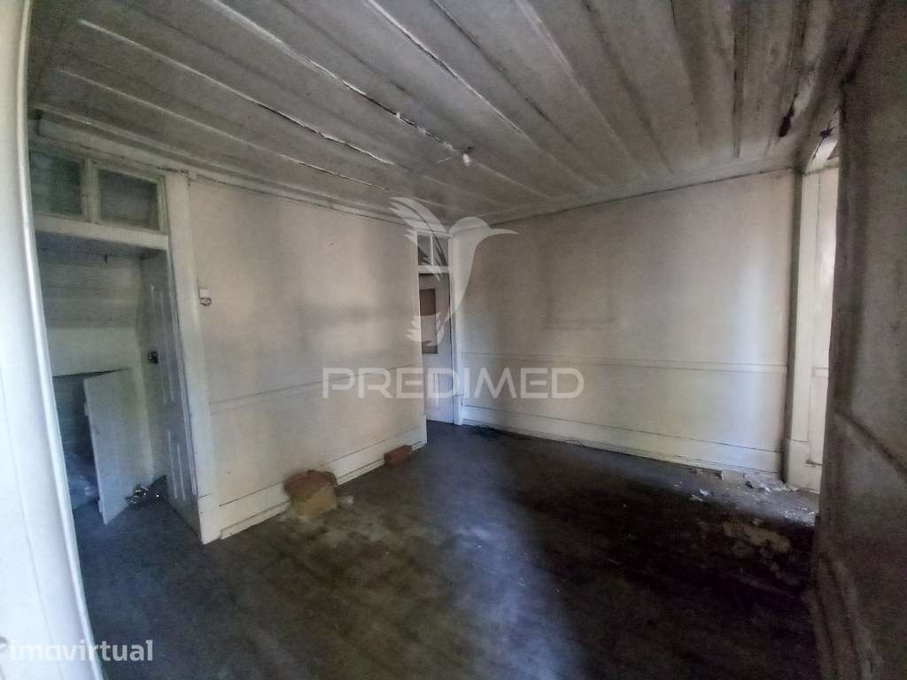 Prédio para habitação e comércio no centro de Lisboa (Alcântara) - Grande imagem: 3/36