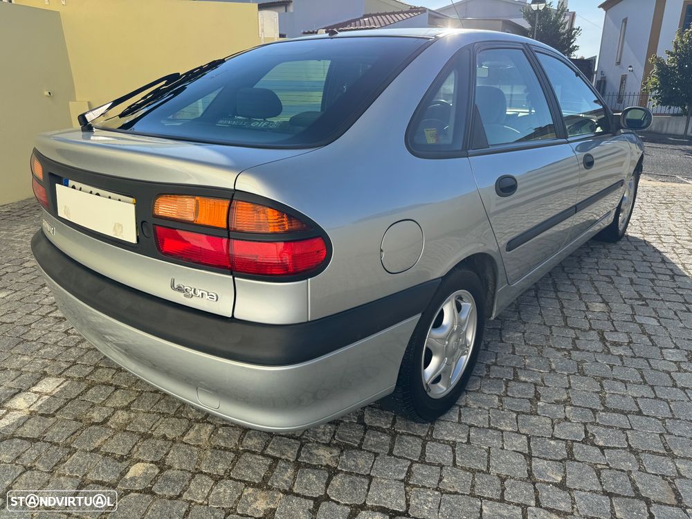 Renault Laguna 1.6 RXE - 4