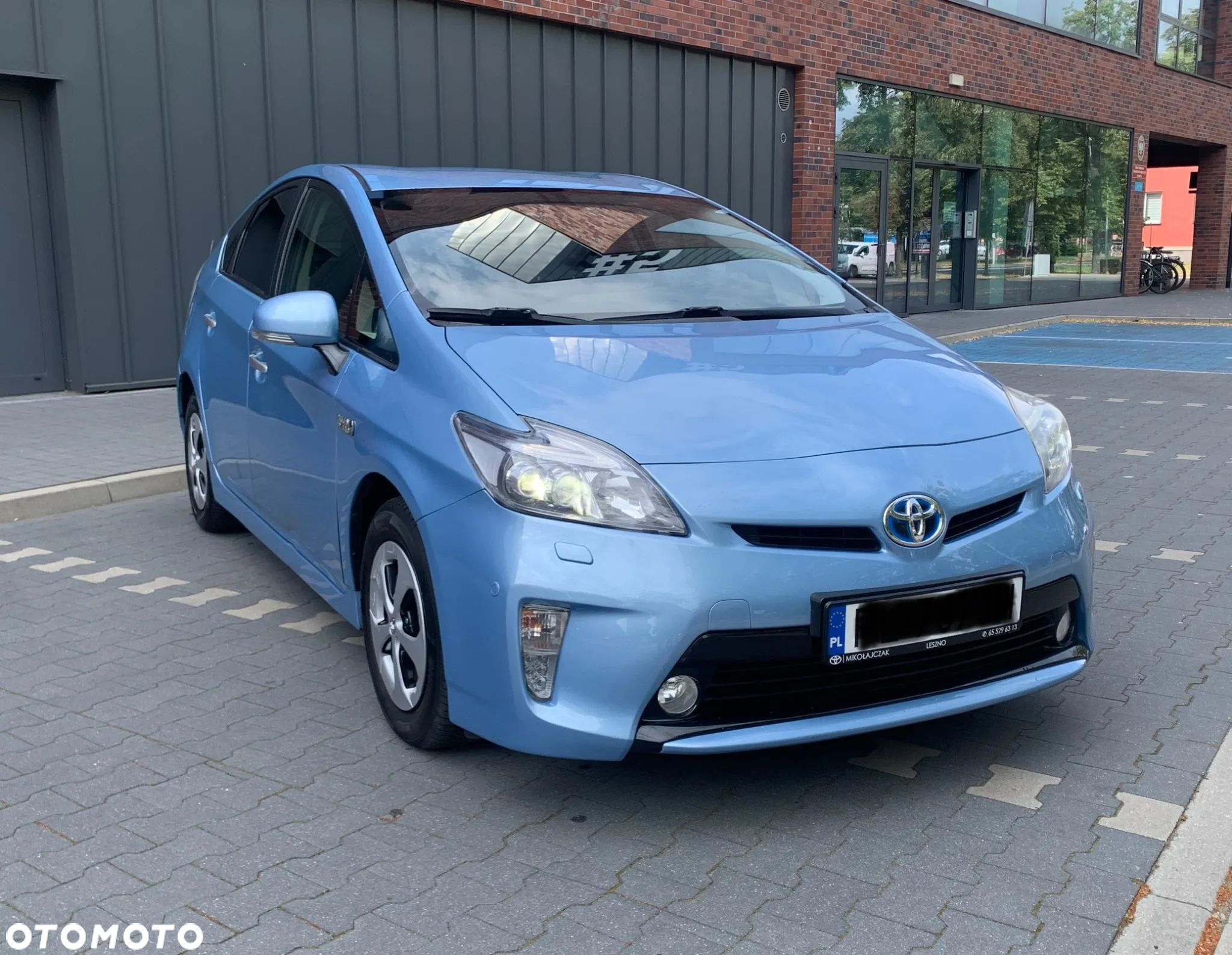 Toyota Prius Plug-in (Hybrid) TEC-Edition - 4