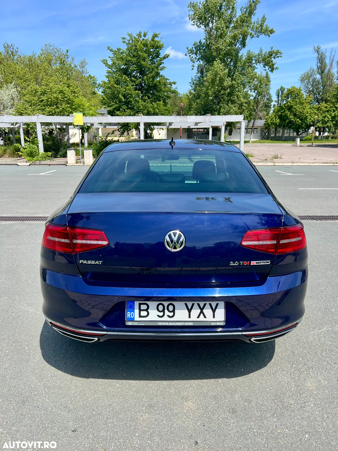 Volkswagen Passat 2.0 TDI DSG 4Motion R Executive - 8
