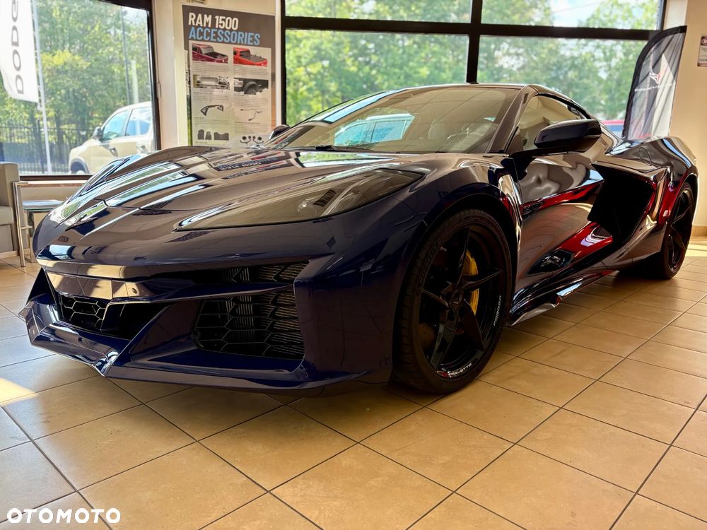 Chevrolet Corvette - 8