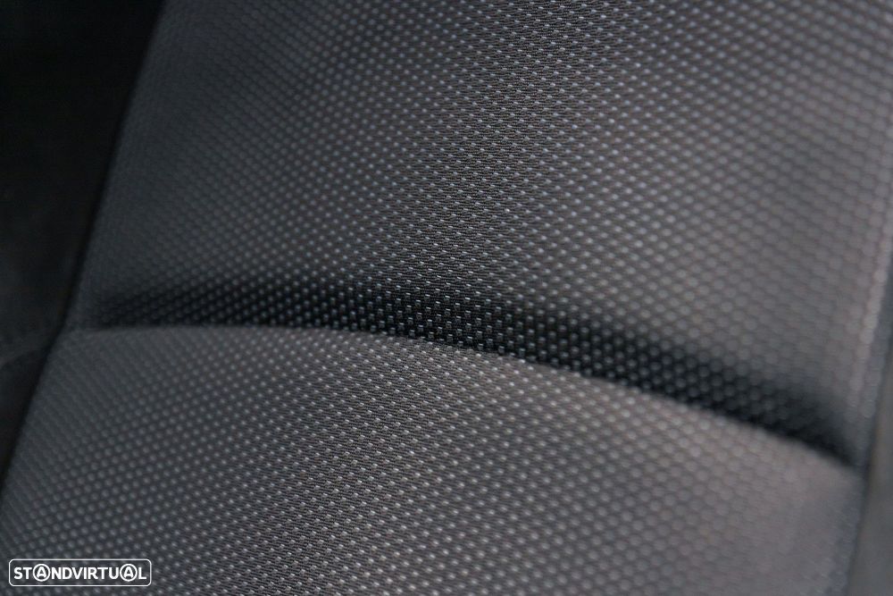 BMW 320 d Coupe - 17